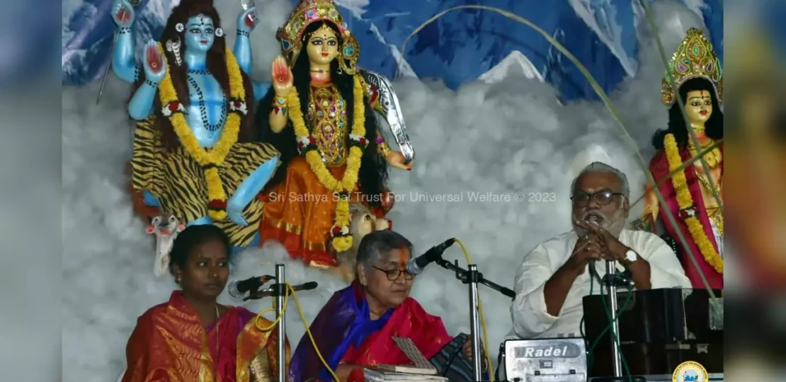 Day 8 proceedings : Dasara Divya Mahotsavamulu and Veda Purusha Saptaha Jnana Yagyam